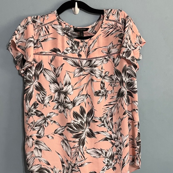SELLING BANANA REPUBLIC TOP FLORAL COLOR SHORT SLEEVE SIZE BIG SMALL PRE- OWNED - Picture 5 of 12